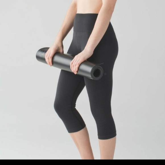 lululemon athletica Pants - Lululemon Flow & Go Crop size 4